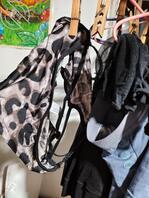 玩老妈内裤胸罩0