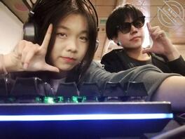 和骚逼妹妹的合照