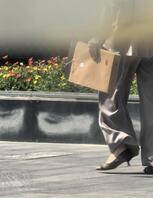 偷拍骚少妇的鞋子同一个人0