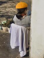 楼顶晒太阳的老熟妇0