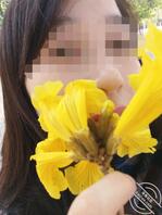 (76)【原创】放个福利,老姐来月经了,车上擦逼给我看。0