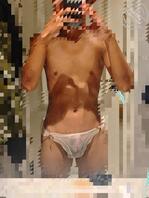 偷穿妈妈的内裤0