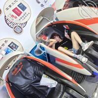 岔开腿露出粉内裤，真是等着被干呢2