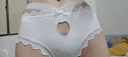 网恋女友发给我的小穴，还有穿内裤的照片2