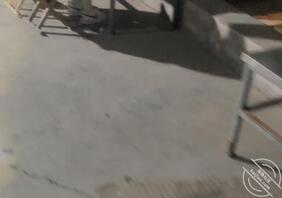 尾随打胶美女高中生的黑贝壳后续1