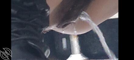 厕拍马丁靴00后（露脸），大阴唇小黑逼