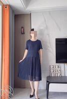 自从不小心看到丈母娘洗澡后,丈母娘跟我感觉逐渐疏远了0