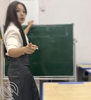 同步小姨刚发的九宫格朋友圈，红带黑丝好美啊0