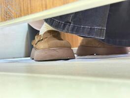 女厕偷拍  部分露脸