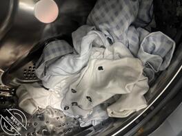 冒死偷拍表姐睡觉 用她的袜子和鞋打胶1
