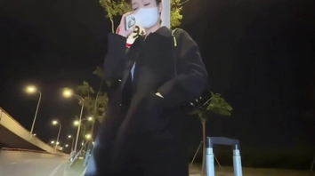 全程高能！空姐下班就出来约炮，中途还一直打电话给老公