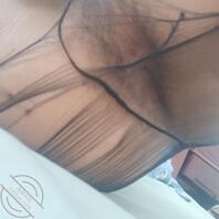 小娘自拍更新啦，情趣黑丝感觉自己好骚啊