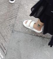 随拍少妇少女的腿脚1