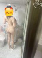 我的离婚姐姐(3)终于让我找到机会偷拍了洗澡的姐姐 超刺激0