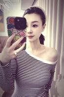 【刘大小姐】36岁已婚宝妈 给你们一个羞辱我的机会 如果我脱光会怎么操我0