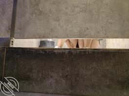 老婆手机发现的照片…2