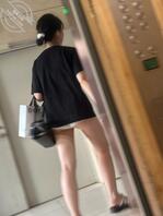 街拍到屁股蛋蛋、一个以为没穿内内1