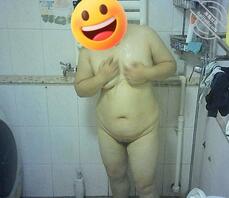 偷拍妈妈午睡2