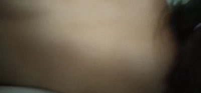 去她家里操