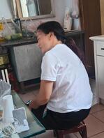 穿短丝的臭脚丑逼舅妈。适合无套内射