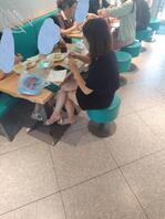 包子客偷拍少妇的妓鞋白嫩骚脚