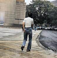 牛仔高跟紧身衣的美少妇，想玩么，浙E1