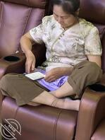 老阿姨熟女短丝袜脚1