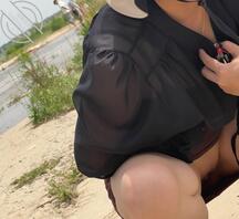 喜欢不穿内裤露出，想要被大鸡吧强奸羞辱，把大鸡吧发到评论区骚屄会看流淫水2