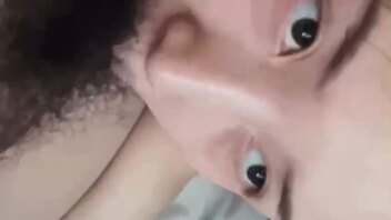 我和嫂子背着亲哥偷情嫂子口交技术越来越厉害