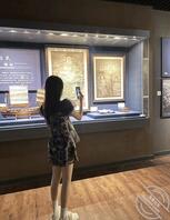 认识的有吗，刚毕业的母狗大学生，在张家口上的大学，有一系列的调教图片。