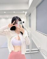 哈喽，哥哥们我又来更新啦！2