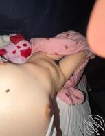 网调清纯反差女大，背着男朋友天天发骚图给我。想想出轨找人操的2